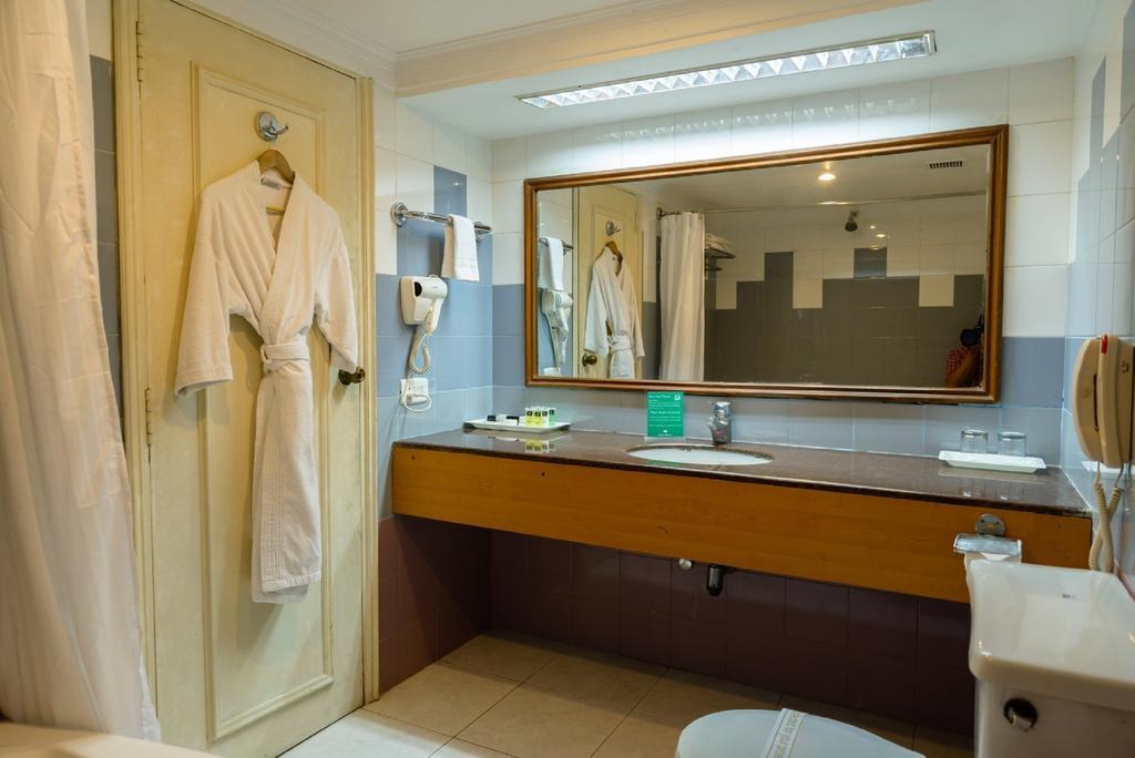 Quality Inn Palms Gāndhīdhām Εξωτερικό φωτογραφία