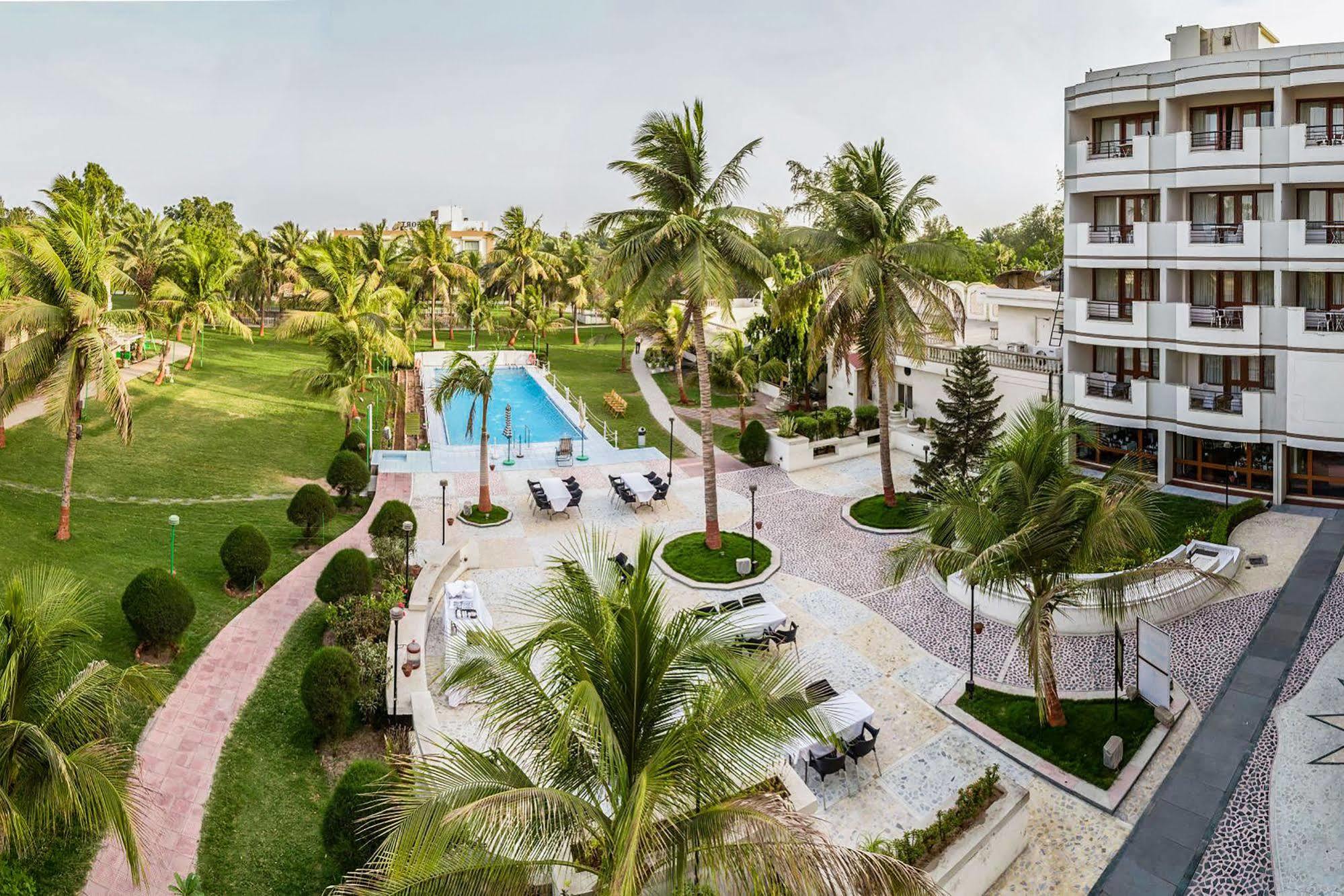 Quality Inn Palms Gāndhīdhām Εξωτερικό φωτογραφία