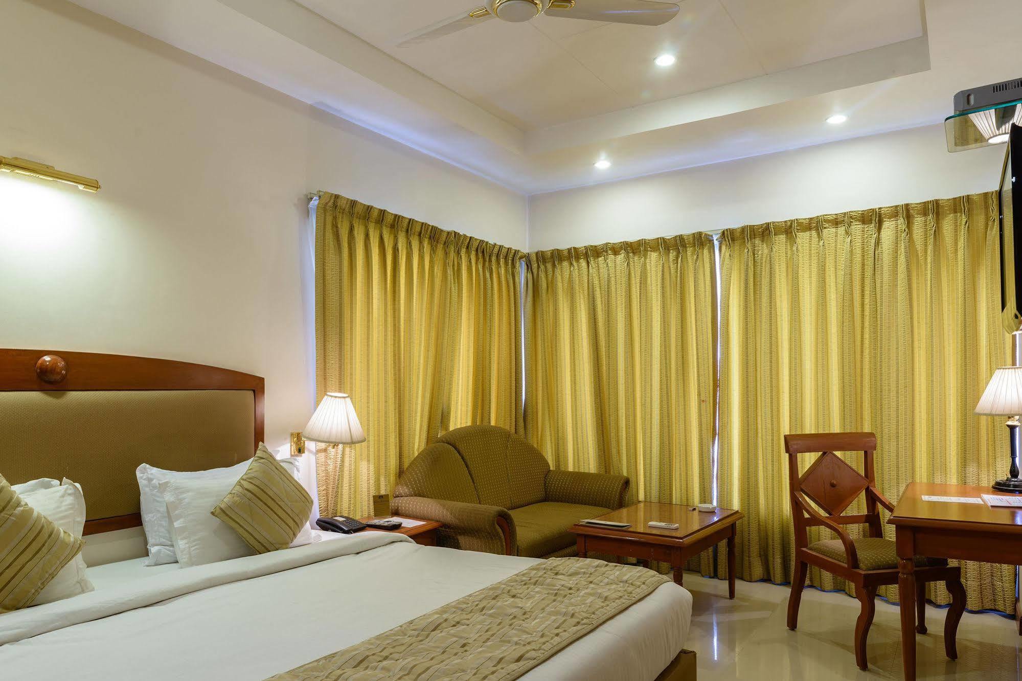 Quality Inn Palms Gāndhīdhām Εξωτερικό φωτογραφία
