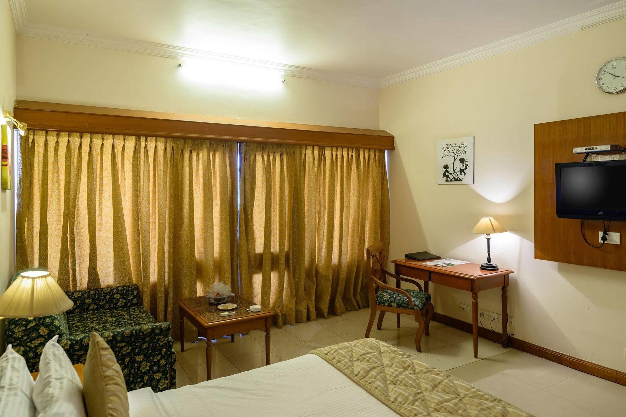 Quality Inn Palms Gāndhīdhām Εξωτερικό φωτογραφία