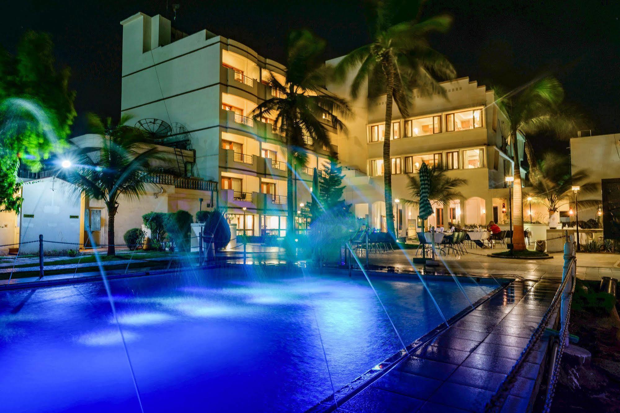Quality Inn Palms Gāndhīdhām Εξωτερικό φωτογραφία